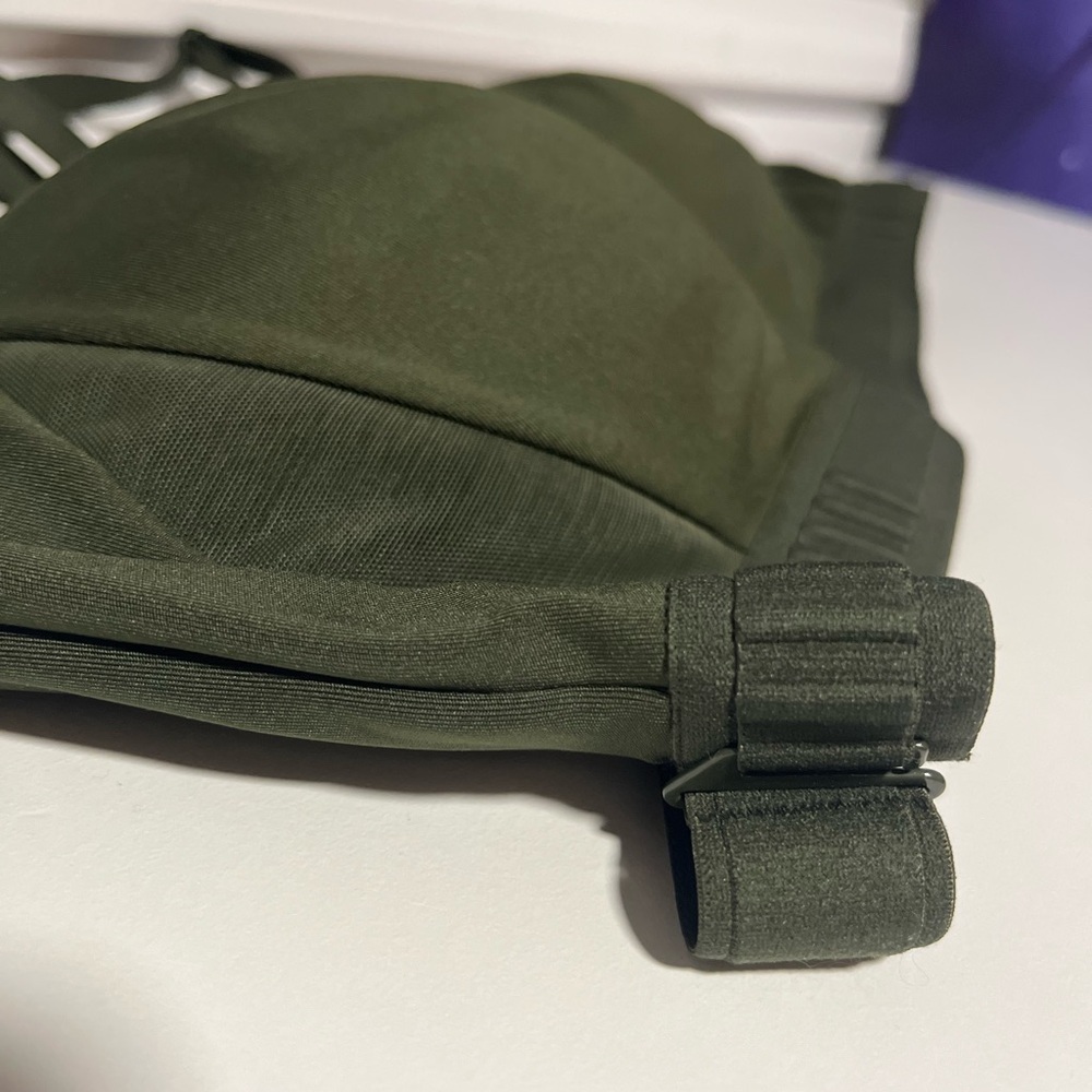 NWT XL Women's Olive Green crisscross Strappy Sports Bra all in motion pads - Picture 13 of 14